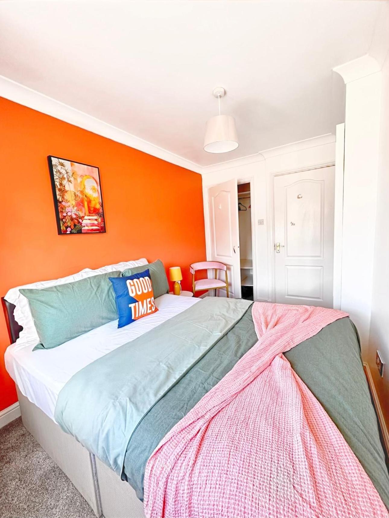 Charming 3-Bedroom House With Garden In Portsmouth, Close Parking, Train Station & Gunwharf Exteriér fotografie
